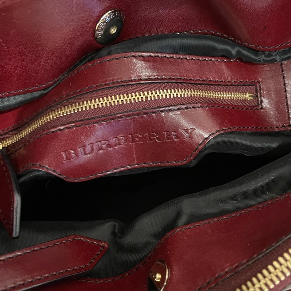 BURBERRY CALF LEATHER TOP HANDLE SATCHEL. Rich and unique Cabernet color - Picture 9 of 10